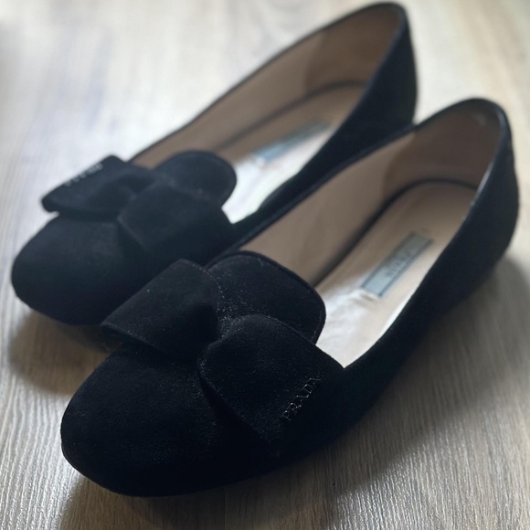 Prada Black Suede Bow Flats - Picture 4 of 5